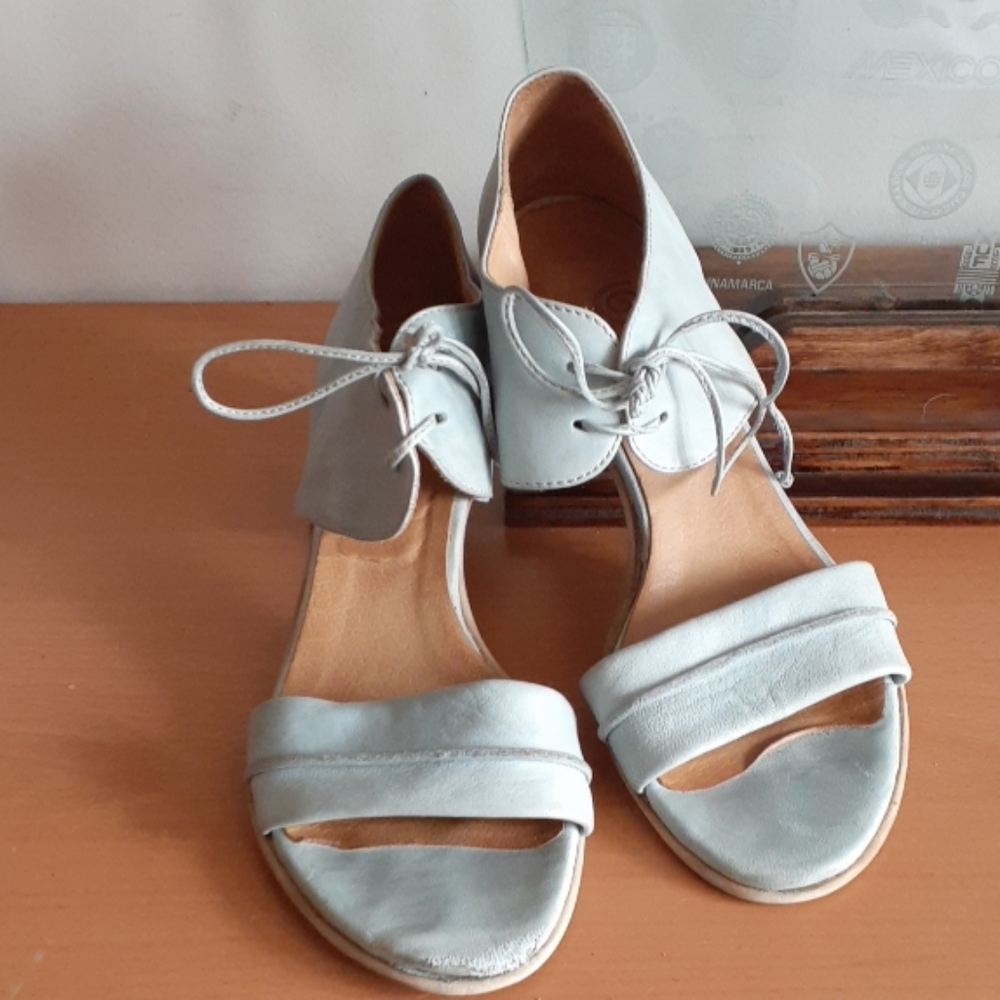 Gidigio Leather Sandals 8.5